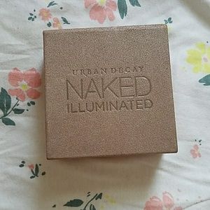 Urban Decay highlighter
